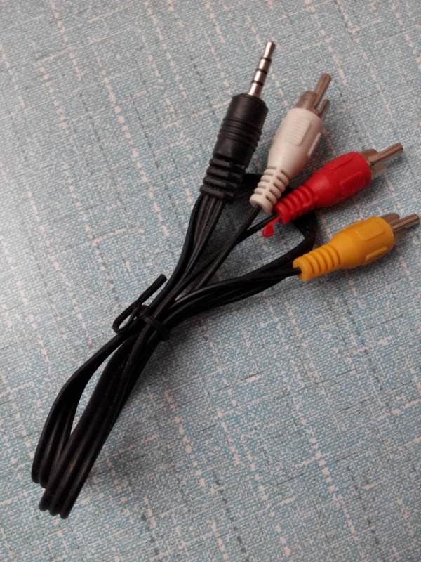 新科移動DVD連接電視的詳細步驟與音視頻線使用指南
